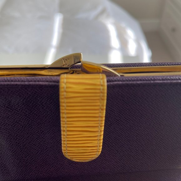 ** Vintage ** Louis Vuttion Epi French Purse Leather Wallet Yellow - Picture 13 of 16